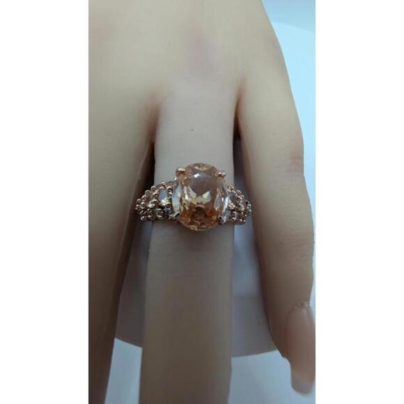 Rose Gold Tone Ring with Central Gem and Accent Stones Size 6 - Picture 7 of 9